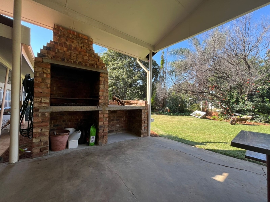 4 Bedroom Property for Sale in Protea Park North West